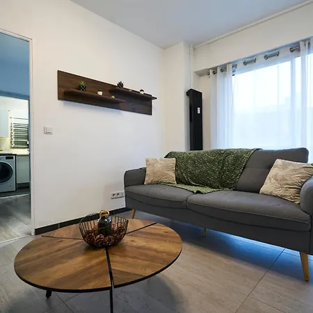 L'adreia Confortable T2 - Renove - Lumineux - Calme - Parking - Proche Lille & Tramway Apartment