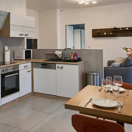 L'adreia Confortable T2 - Renove - Lumineux - Calme - Parking - Proche Lille & Tramway Apartment Marcq-en-Baroeul